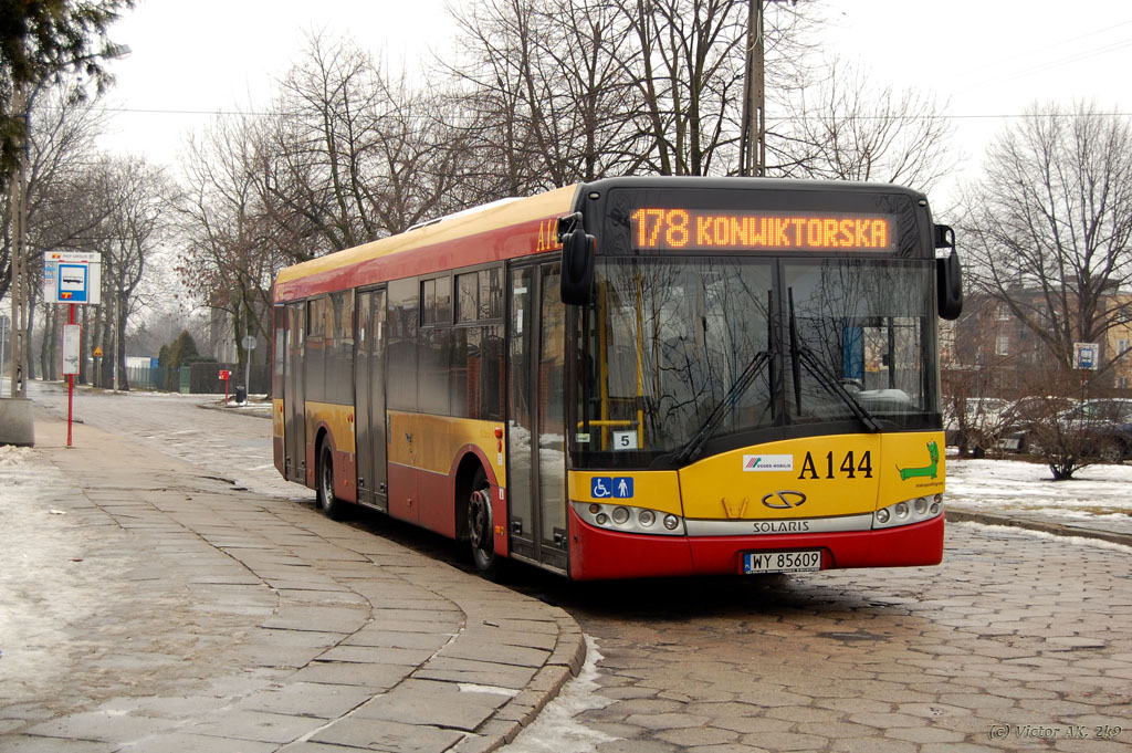 A144
Koniec Trasy; Zawracamy i na Konwiktorską; jak i mnie tak tam kiedyś los rzuci do pracy, los zamknie koło; 
Słowa kluczowe: SU12 A144 178 PKPUrsus