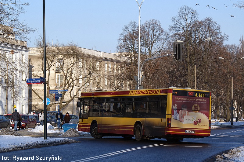 A411
A tu z dedykacją dla kolegi Samaela - widać ten wóz często pojawiał się na 132 :)
Słowa kluczowe: NL223 A411 132 Kasprowicza