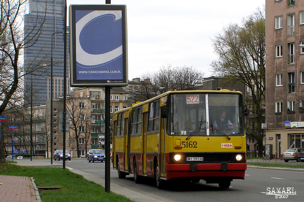 5162
Rocznik 1991 (dokładniej 1991.12.31), skasowany w sierpniu 2010 na linii 522 na jedynej i słusznej trasie Znana-Wilanów :)
Słowa kluczowe: IK280 5162 522 Górczewska