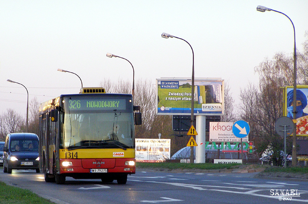 1314
Zdjęcie z czasów kiedy to zaczęto eksperymenty z liniami 126 i 326. Tutaj na trasie Plac Hallera-Nowodwory.
Słowa kluczowe: NM223 1314 326 Płochocińska