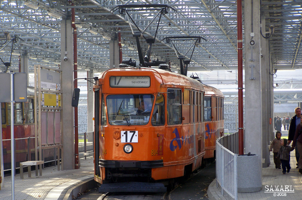 804+809
Linia 17 gościła na pętli Huta vel Metro Młociny od 1961 roku. Dopiero w 2015 roku wycofano ją z tego krańca kierując na Tarchomin Kościelny. 
Słowa kluczowe: 13N 804+809 17 Huta MetroMłociny