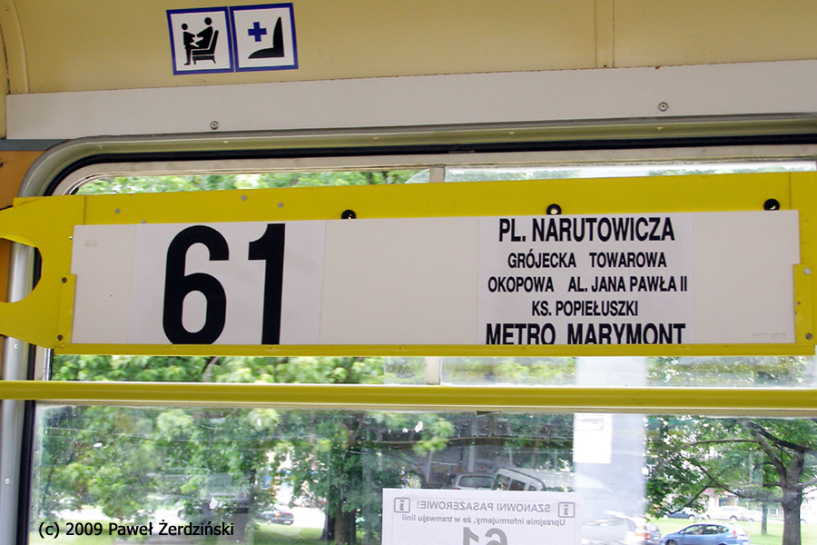 61
Tablica wewnątrz wagonu linii 61 kursującej 20 czerwca 2009 roku na trasie Metro Marymont-Plac Narutowicza. Linię uruchomiono na potrzeby gry "Papierowa Rewolucja".
Słowa kluczowe: 61 