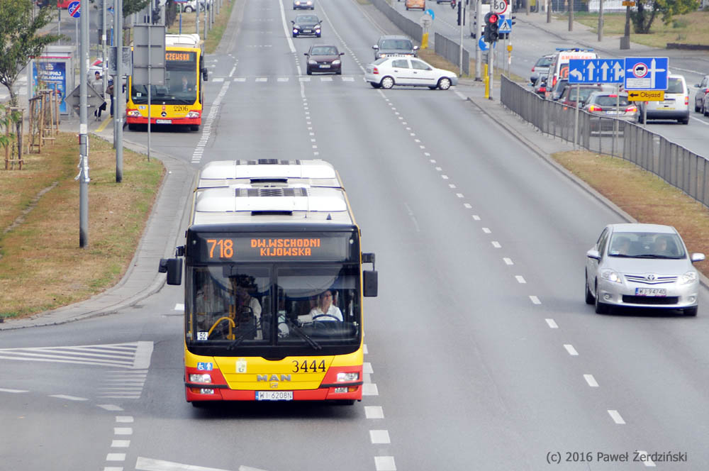 3444
Po 28 latach linia strefowa łącząca Marki z Warszawą stanie się linią zwykłą dzięki wejściu Marek do pierwszej strefy. Linia 718 została uruchomiona 1 września 1988 roku. Ostatnim dniem kursowania linii będzie 31 października 2016. W jej miejsce dzień później pojedzie linia 140.
Słowa kluczowe: LionsCityG 3443 718 Radzymińska