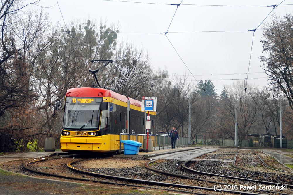 3828
Tydzień przed wycofaniem linii 13 z pętli Koło.
Słowa kluczowe: 134N 3828 13 Koło