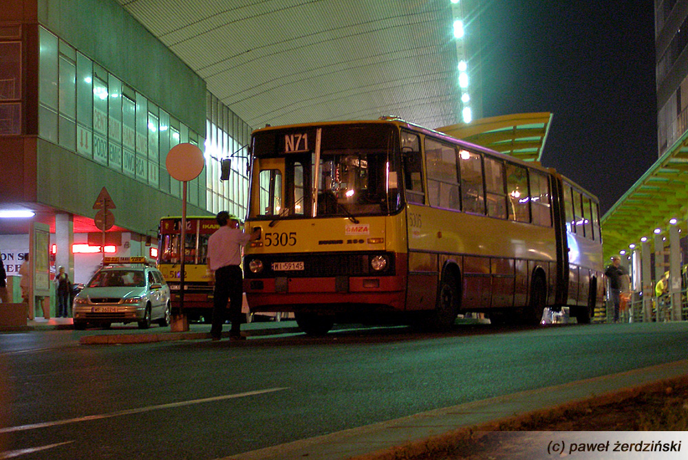 5305
Słowa kluczowe: Ikarus280 5305 N71 DworzecCentralny