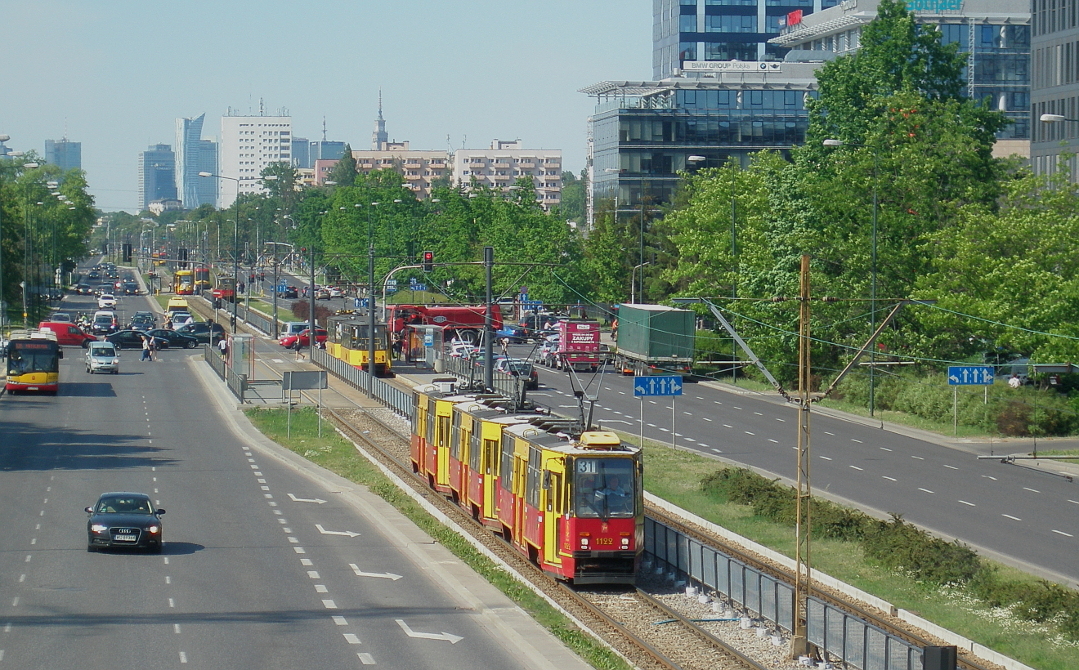 1122+1123+1195
Słowa kluczowe: 105Na 1122+1123+1195 31 Wołoska