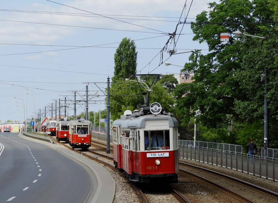 403-1+1620
Parada z okazji 110-lecia tramwajów elektrycznych w Warszawie.
Słowa kluczowe: K ND 403-1+1620 Andersa parada