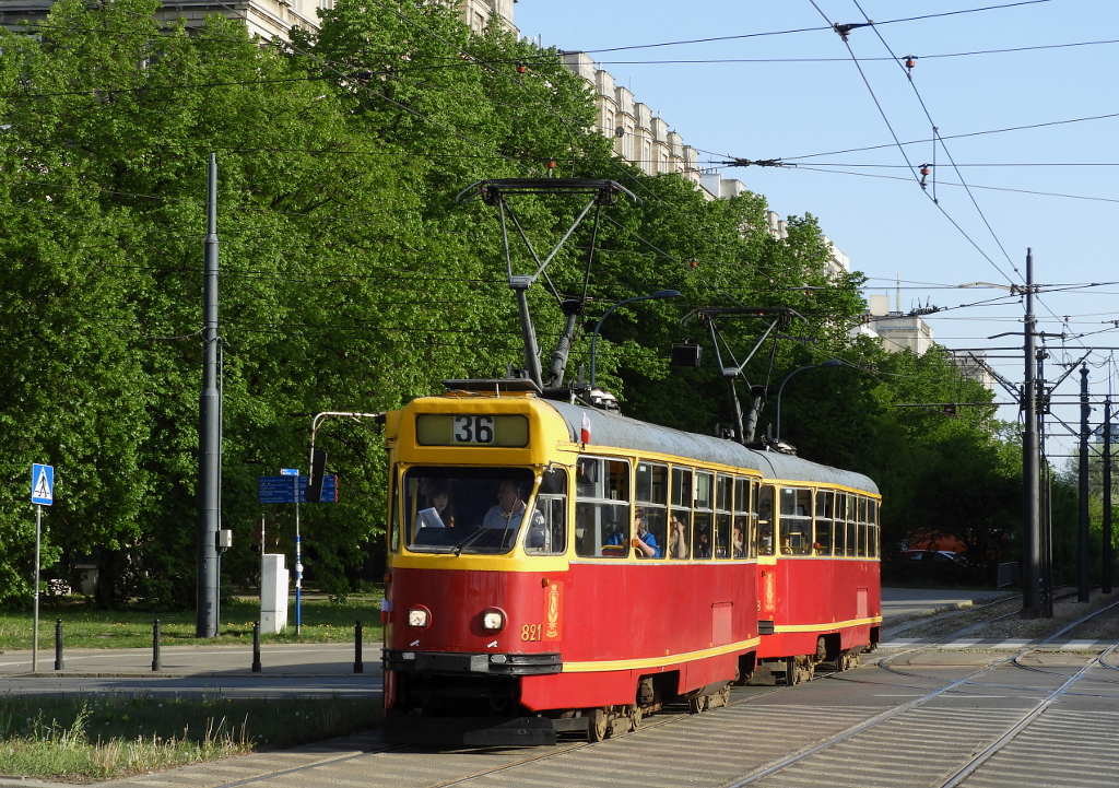 821+818
Słowa kluczowe: 13N 821+818 36 Andersa