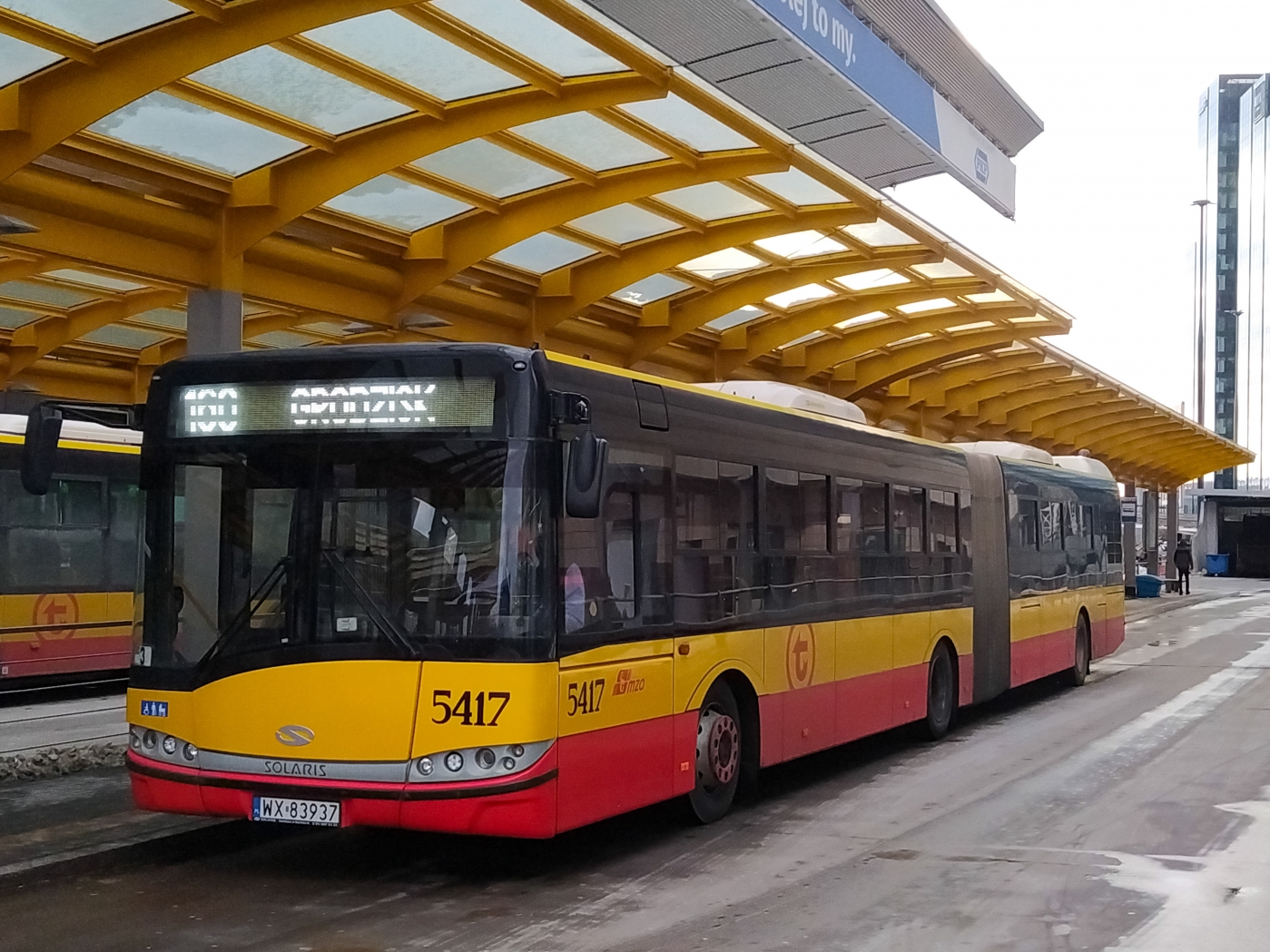 5417
Dawniej jako Ikarus, zaś dzisiaj... 
Słowa kluczowe: SU18 5417 160 DworzecCentralny