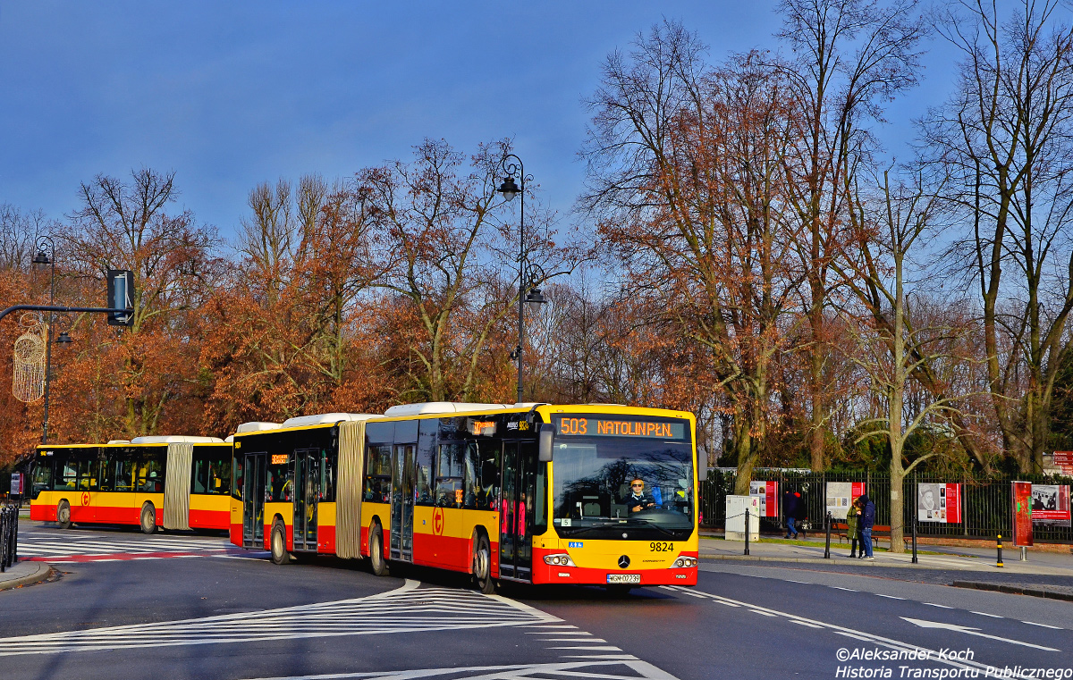 9824
Conecto z Mobilisu w drodze do krańca 'Natolin Płn.' przecina skrzyżowanie alej Ujazdowskich z ulicą Bagatela.
