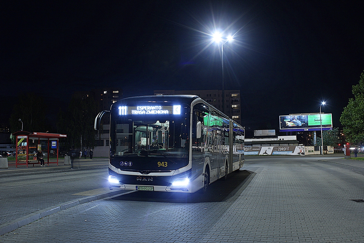 943
Przez około miesiąc odbywają się testy MAN-a elektrycznego. Pozdrowienia dla kierującego 
Słowa kluczowe: MAN 943 R-13