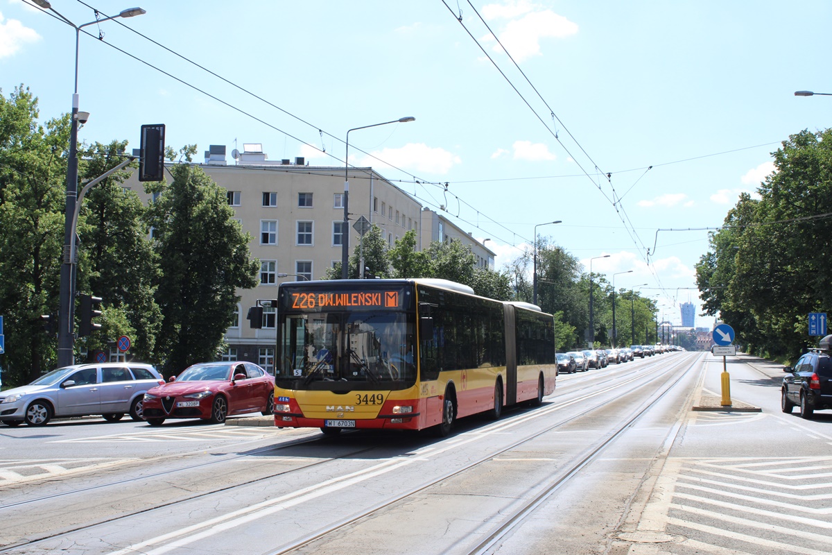 3449
Zetka kursująca na Trasie Okopowa - Dw. Wileński w związku z wymianą zwrotnicy przy Metrze Ratusz Arsenał od strony Jana Pawła
Słowa kluczowe: Z26 3449