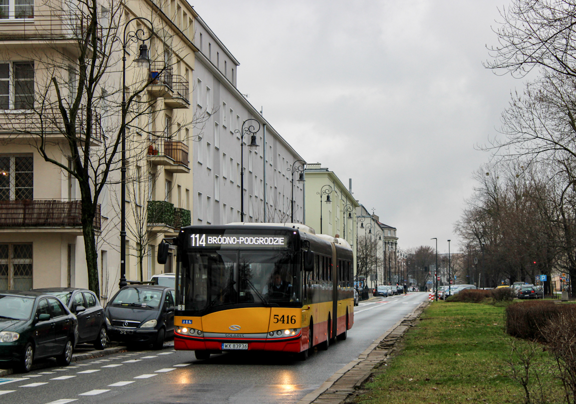 5416
Dzięki  białym wyświetlaczom te wozy  wyglądają na 2 letnie a nie ponad 5 . Szkoda, że nie dostała ich cała seria 54xx oraz 52xx. Wiadomo, zadecydowały koszty.......
Słowa kluczowe: SU18 5416 114 Krasińskiego