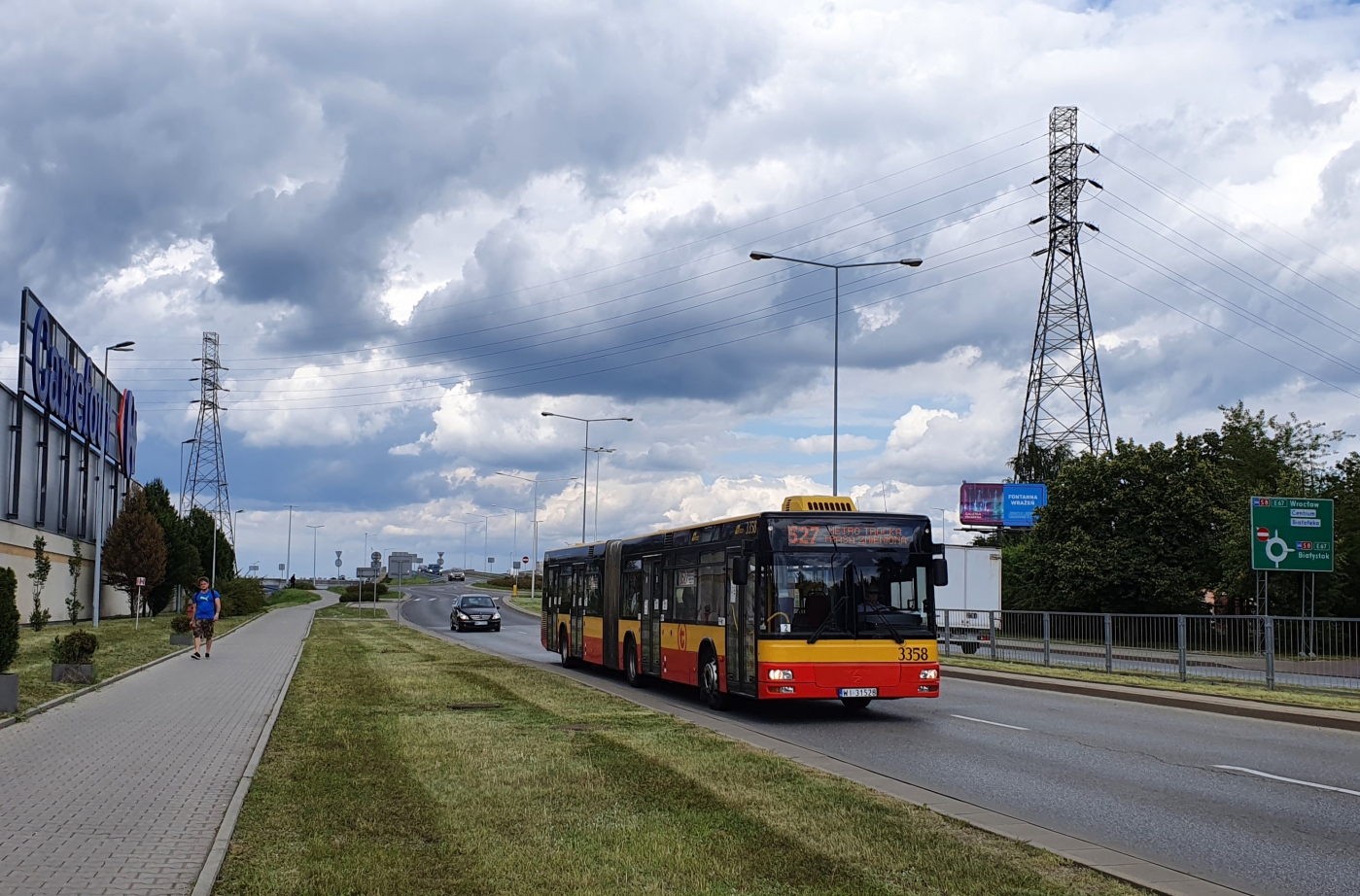 3358
Ostatnie dni tych wozów, brakuje już tylko 10 elektryków (5927, 5929, 5939, 5945, 5976, 5991, 5992, 5993, 5998 i 5999)
Słowa kluczowe: NG313 527 3358 Głębocka