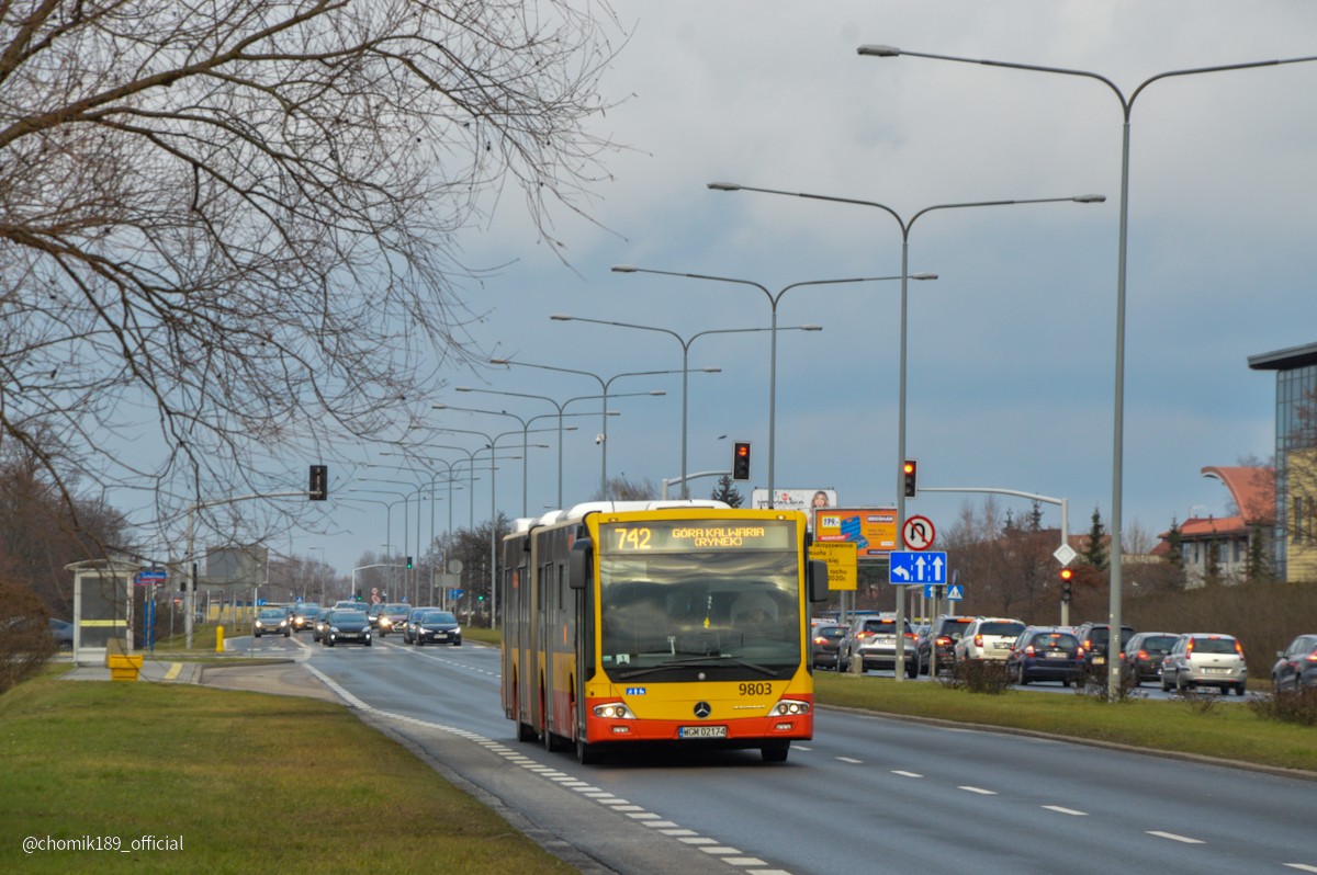 9803
Mercedes z Mobilisu na linii 742 kieruje się w stronę Góry Kalwarii.
Słowa kluczowe: ConectoG 742 9803 Drewny