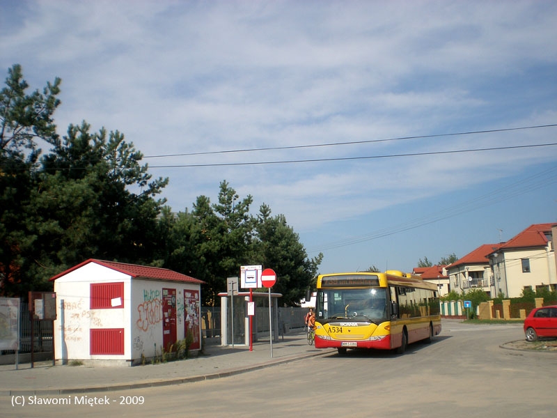 A534
Scania CN270UB #A534, prod. 2008, PKS Grodzisk Mazowiecki

A tak pętla Julianów w 2009 roku
Słowa kluczowe: CN270UB OmniCity A583 739 Julianów 2009