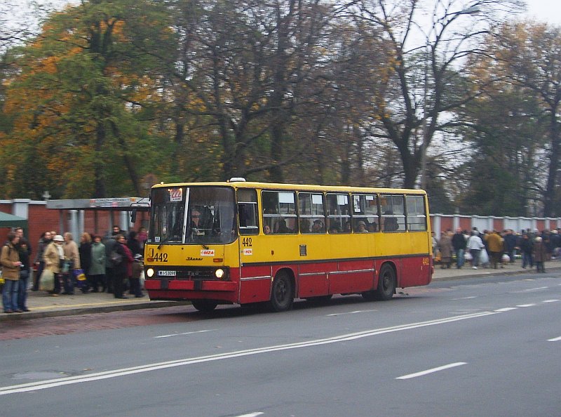 442
442 na linii 222 (ob. C22). Akcja cmentarna 2007
Słowa kluczowe: IK260 442 222 Powązkowska WS2007