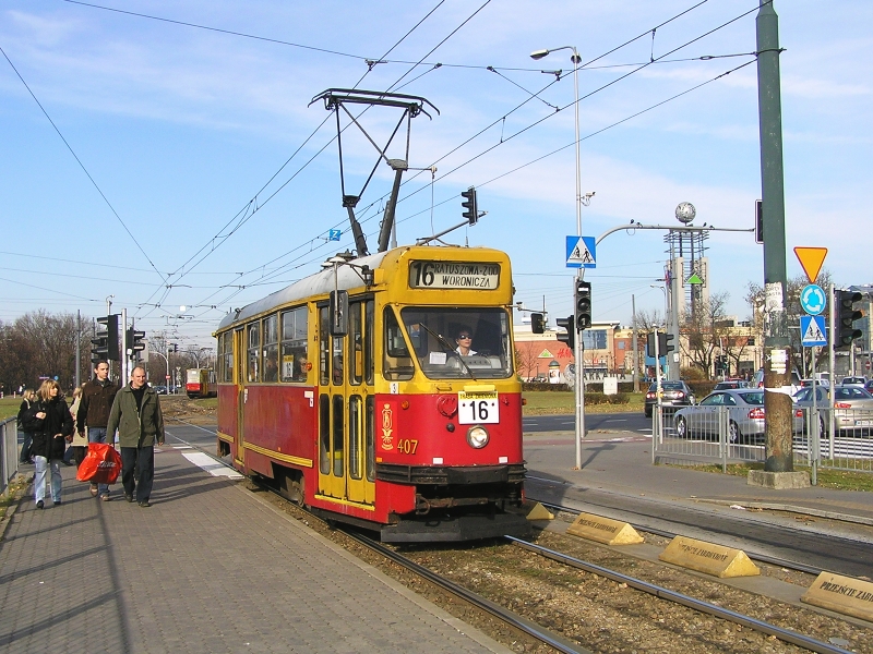 407
Solówka ta pojawiała się po 1 listopada 2010 r. przez jakiś czas na porannych dodatkach linii 16.
Słowa kluczowe: 13N 407 16 RondoRadosława 2010 R3