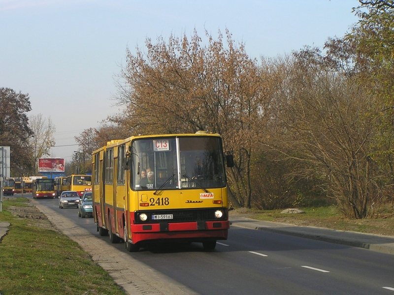 2418
Cmentarna Parada Nieistniejących Ikarusów - odcinek 9: sześć do dwóch.
Słowa kluczowe: IK280 2418 C13 Wólczyńska WS2008