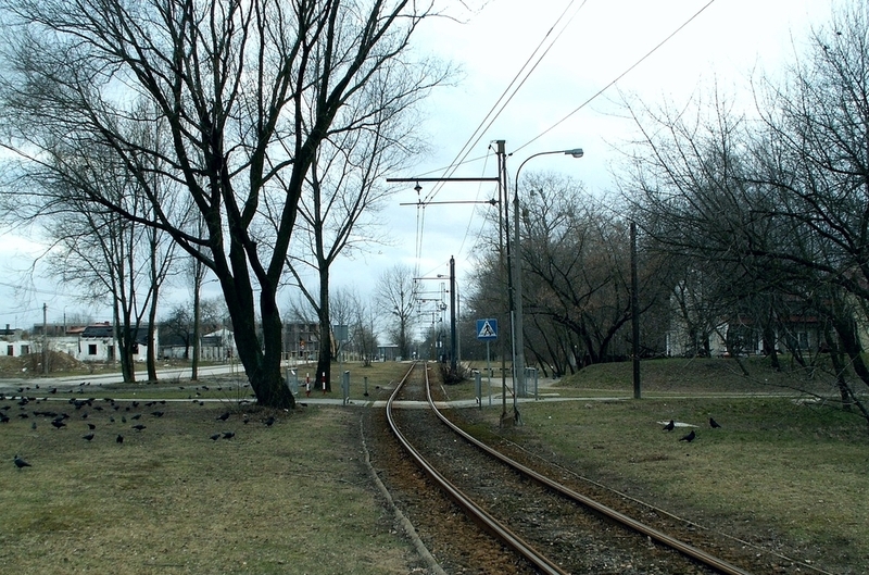 Dywizjonu 303, na zach od Powstańców Śląskich
Cóż to były za rejony... ;-)  Cisza, jakaś ulica w poprzek, ale poza tym sielsko-anielsko-jednotorowo-kultowo...
Słowa kluczowe: tor Dywizjonu303 2008