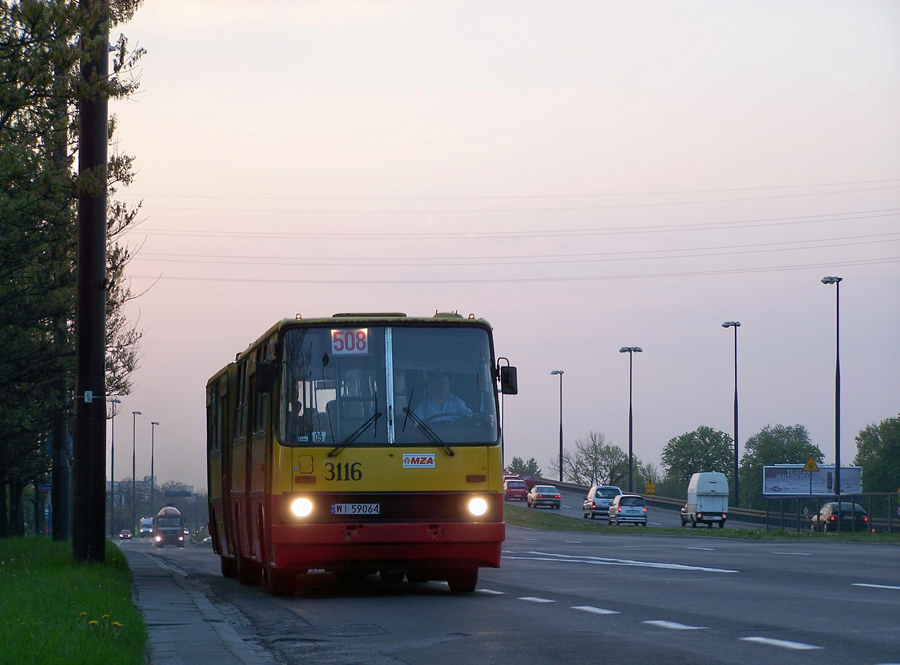 3116
Stalowy ikarus na dodatku 508 zmierza w stronę placu Wilsona. Wtedy 508-ka bardziej wspomagała E-4 niż odwrotnie, jak to było przez następne lata. 
Słowa kluczowe: IK280 3116 508 Modlińska