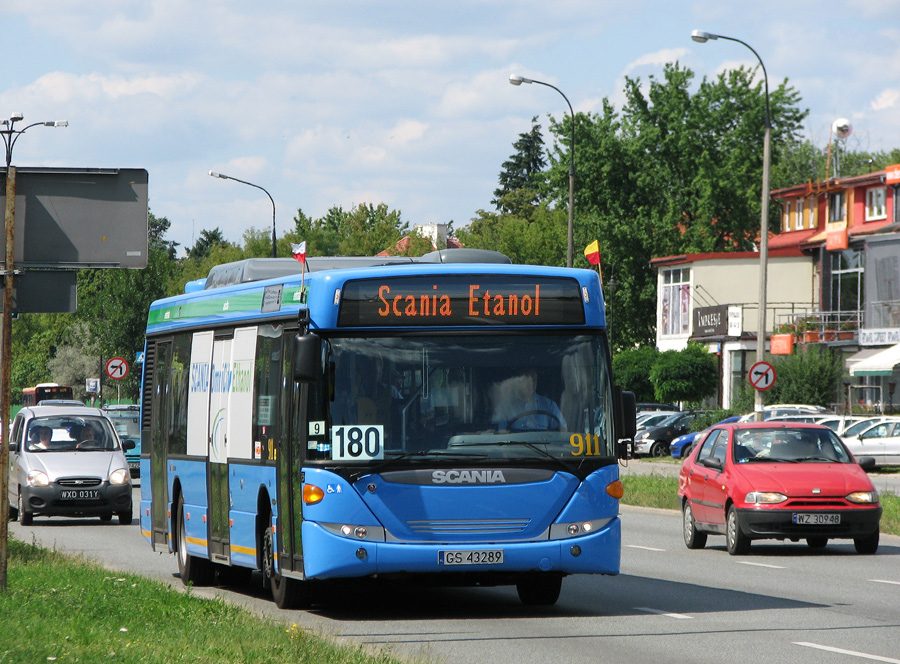 911
Scania napędzana alkoholem. 
Słowa kluczowe: CN270UB 911 180 Powsińska 2008