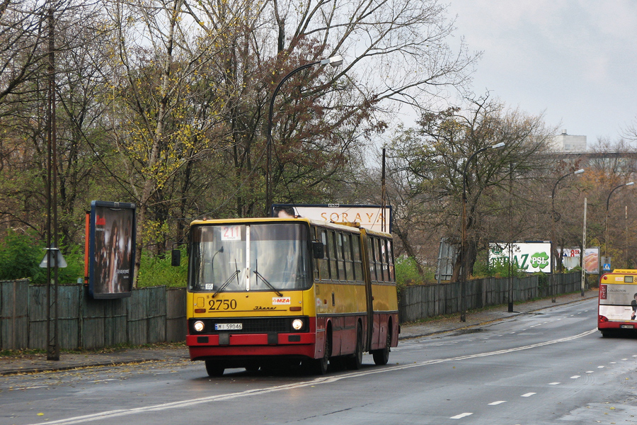 2750
Ale te cmentarki to było wtedy święto dla trzynastolatka z zajawką. Która w sumie nadal trwa :)
Słowa kluczowe: IK280 2750 211 Powązkowska WS2007