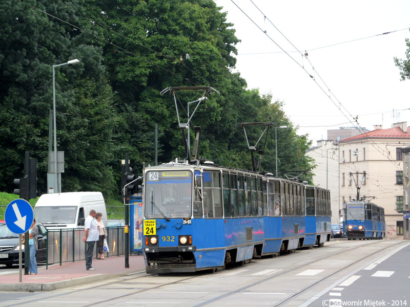 932+939+940
Słowa kluczowe: 105Na 932+939+940 24 Kraków Limanowskiego