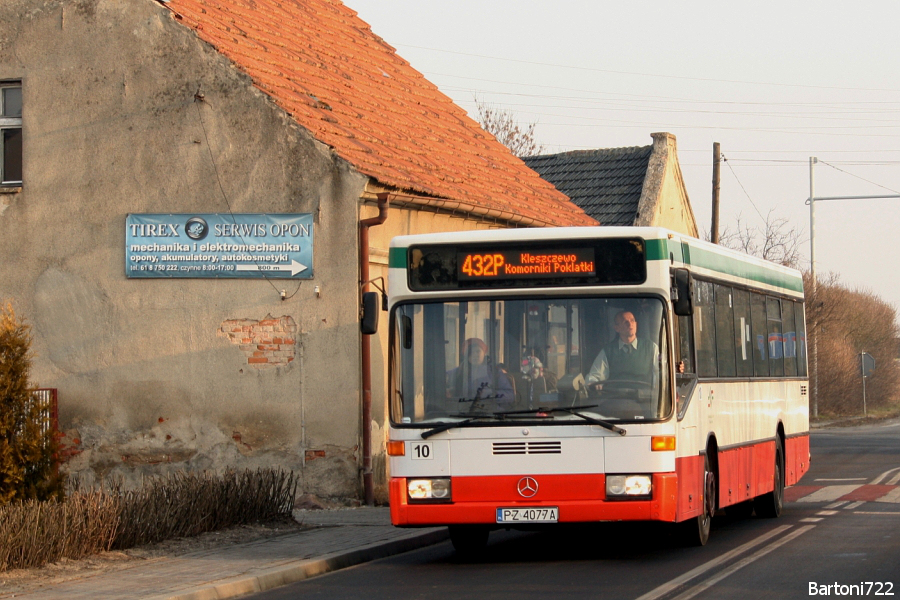 10
MAN SG242, prod. 1988, kasacja 2010, Przedsiębiorstwo Przewozowe BIESY. Na taką ciekawostkę natknąłem się przeglądając archiwa. Dość rzadko występujący model MANa w Polsce na częstochowskim deptaku. Obecnie wozy tego typu do spotkania są w Jeleniej Górze, Krakowie i Rybniku.
Słowa kluczowe: SG242 10 203 IIAlejaNajświętszejMaryiPanny