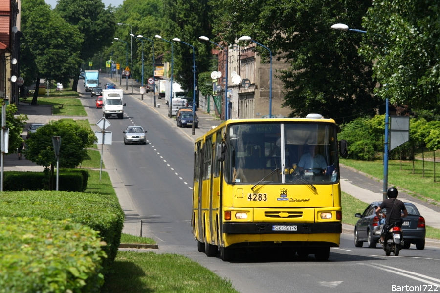 4283
Ikarus 280.26E, prod. 1988. Wspomnienie po harmonijkach w PKM Katowice. 15 nowych "osiemnastek", które przyjechały pod koniec roku były gwoździem do trumny dla tych wozów. Zostało 20 automatów - ale i na nie przyjdzie pora.
Słowa kluczowe: IK280 4283 149 Mysłowice Oświęcimska