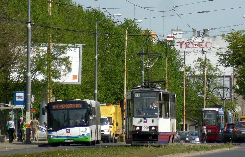 1009+1008
Skład czterodrzwiowych stopiątek ( rocznik 1991 ) wycofany w 2014 roku. TS jeszcze mają trzy liniowe składy 105Na.

Słowa kluczowe: 105Na SU18 1009+1008 1950 11 53 AlejaPowstańcówWielkopolskich