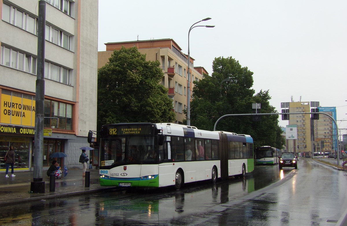 10702
Linia 812 zastępowała tramwaje na Alei Wyzwolenia.
Słowa kluczowe: SU18 10702 812 AlejaWyzwolenia