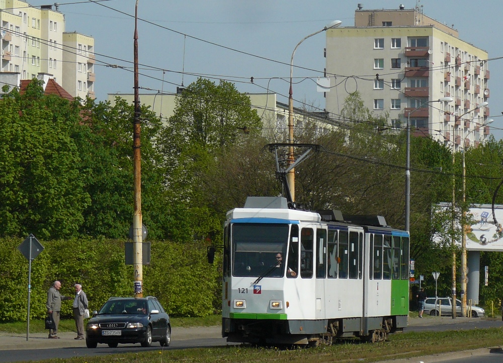 121
Słowa kluczowe: 121 KT4Dt AlejaPowstańcówWielkopolskich