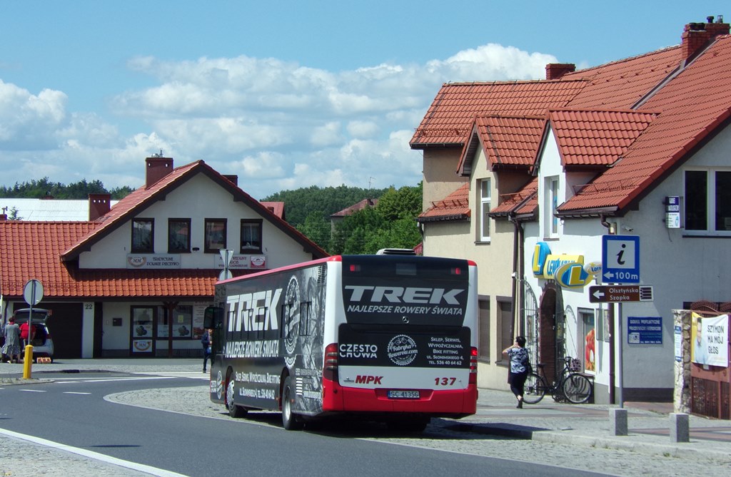 137
Citaro na linii 67 łączącej Częstochowę z Olsztynem i Biskupicami.
Słowa kluczowe: O530 137 67 Rynek