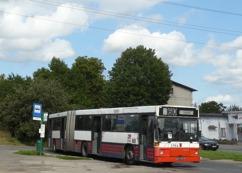 1584
Na koniec klonowickich wozów - drugie ( jakie wtedy trafiłem ) klasyczne Volvo.
Słowa kluczowe: B10MA 1584 60 Cukrowa