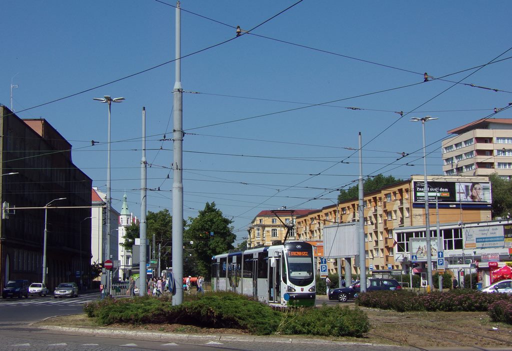 602
Tramwaje Szczecińskie zakupiły do montażu kolejne dwie Bety - pierwszy wagon przybył do miasta w marcu. Zamówienie obejmuje opcję rozszerzenia o dwie sztuki.
Słowa kluczowe: MF15AC 602 5 PlacRodła