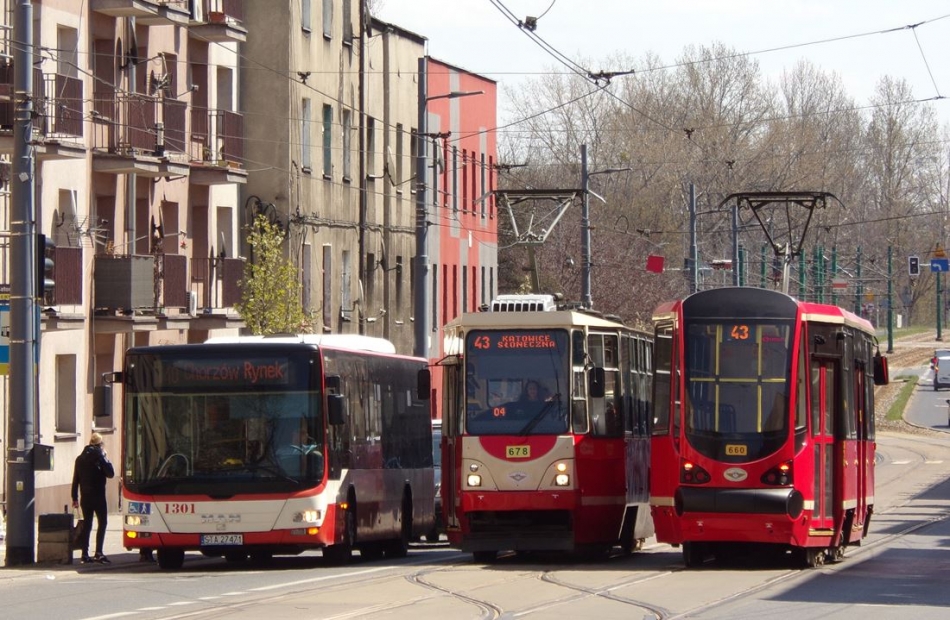 660
Słowa kluczowe: 105N-AC NL323 1301 660 43 T40 Chorzów ArmiiKrajowej