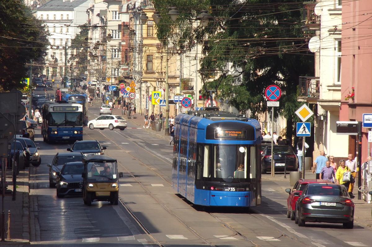 HY735
Słowa kluczowe: Tango HY735 24 Starowiślna