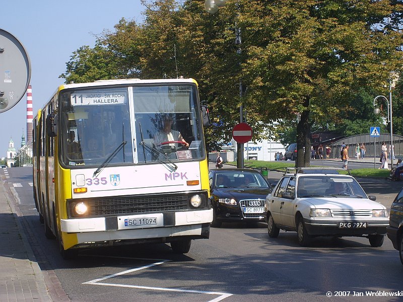 335
Ikarus 280.26 / Prod. 1984 / NG 2001 (?) / Kasacja 2009
Słowa kluczowe: IK280 335 11 Częstochowa