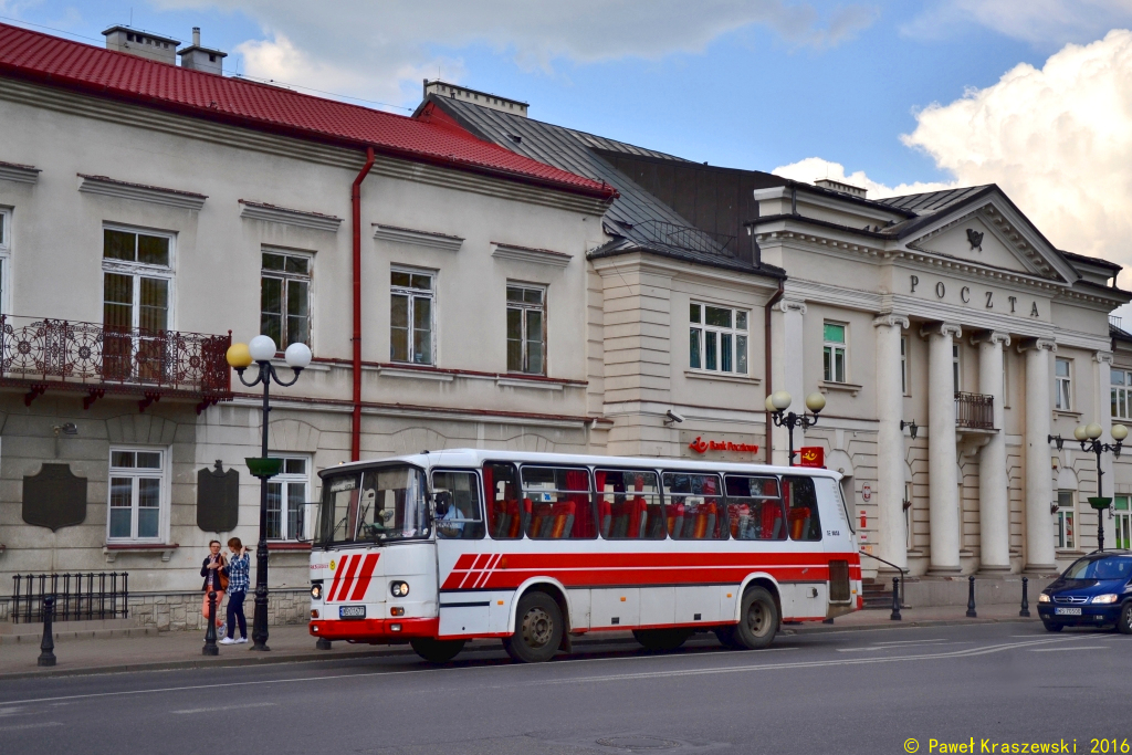 WS01677
Jedna z chyba trzech ostatnich klasycznych klamek w Siedlcach wraca z popołudniowego kursu do Kobylan.
Słowa kluczowe: H9-21 WS01677 Kobylany-Siedlce Siedlce Piłsudskiego