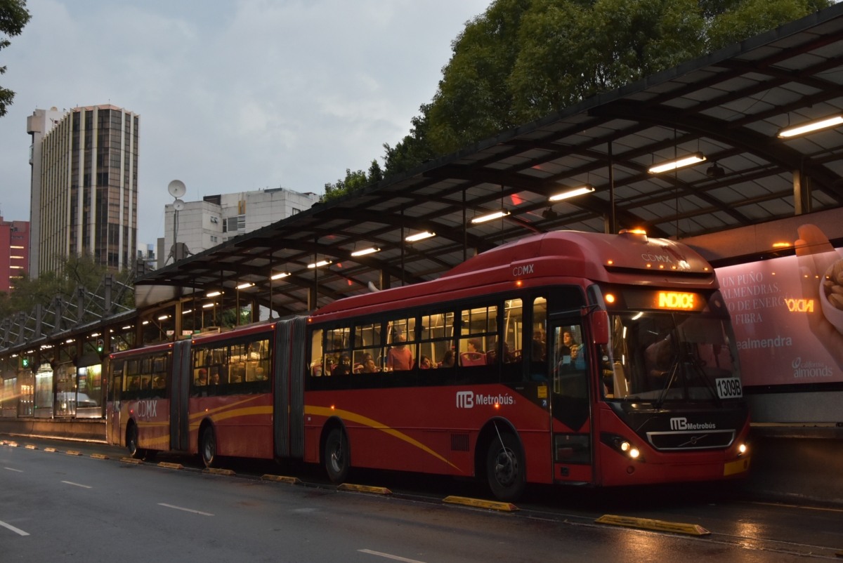 Mexico City
Metrobus w stolicy Meksyku
Foto: P.B. Jezierski

