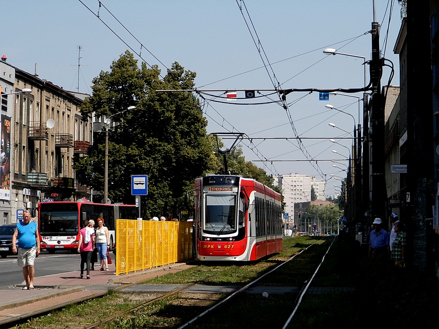 627
Dwa najnowsze nabytki na wprost twist a po lewo citaro.
Słowa kluczowe: 129Nb 627 3 Częstochowa alejaKościuszki