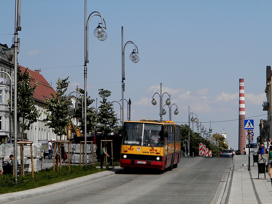 152
Kolejny warszawiak na reprezentacyjnej ulicy w Częstochowie coś jak nasze Krakowskie Przedmieście.
Słowa kluczowe: IK280 152 30 Częstochowa alejaNMP