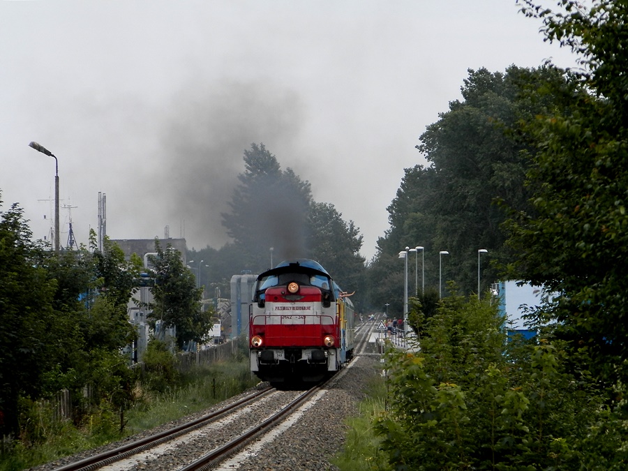 SM42-349
Stonka odjeżdza ze stacji Władysławowo Port, a zaraz zajedzie na drugą stacją we Władysławowie
Słowa kluczowe: SM42 SM42-349 Władysławowo