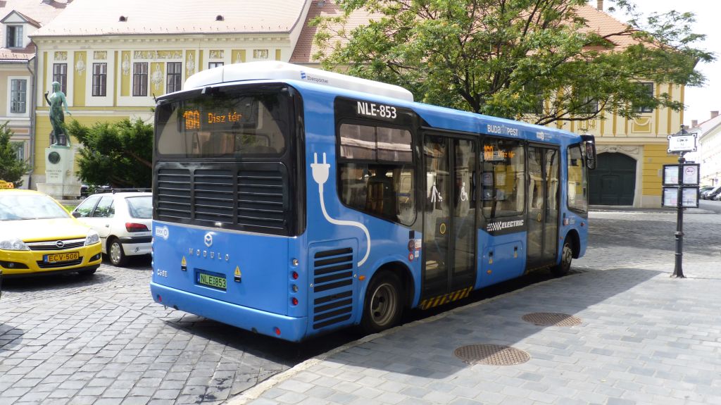 Modulo Medio Electric C68E
BKV zakupiło w 2015r. 20 takich autobusików rodzimej produkcji.
Słowa kluczowe: Budapest Modulo 16A