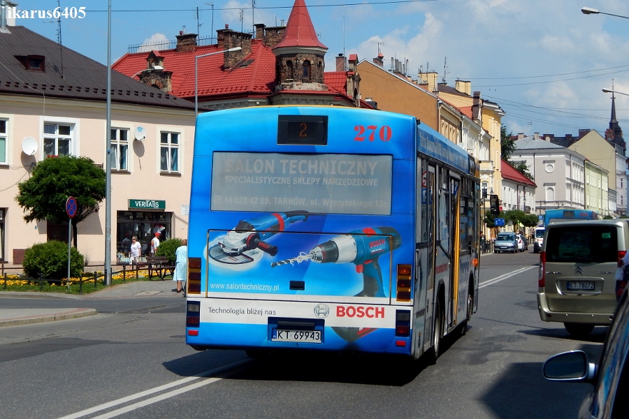 270
Jeden z trzech JelczyM101l jakie udało mi się tam złapać. MPK posiada 3 sztuki tego towaru 
Słowa kluczowe: M101l 2 270 Krakowska Tarnów