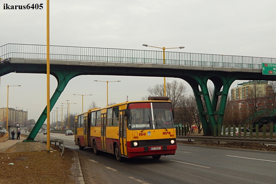 150
 Jadę sobie w góry. Nagle gdzieś w Częstochowie Ikarus szaleje po ulicach :D

Pozdrowienia dla kierowcy ;)
Słowa kluczowe: Ikarus 280 12 150 AlWojskaPolskiego