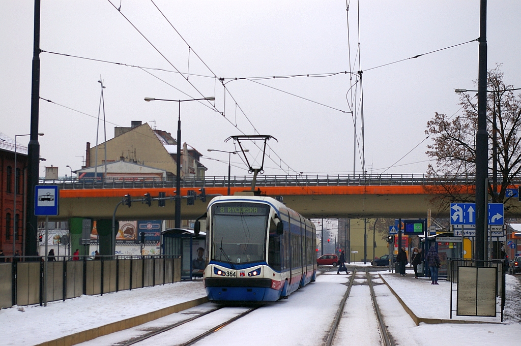 Pesa 122N #364
Tramicus dojeżdża do przystanku "Dworzec Autobusowy".
Słowa kluczowe: 122N 364 Jagiellońska 8