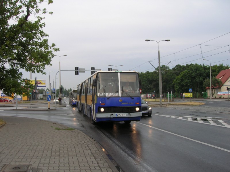 Ikarus 280.70B #3831.
Zgubił gdzieś trójkę :) 
Słowa kluczowe: 280.70B 3828 69 Fordońska