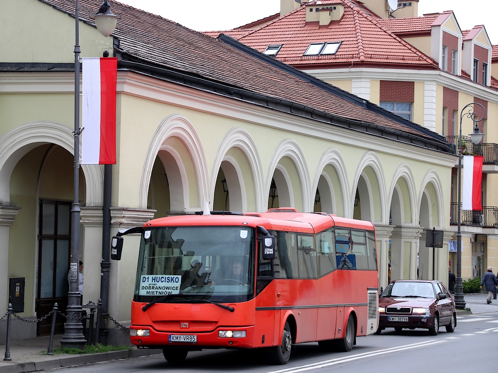 SOR BN9,5 nr rej. KMY VR85
Linia dowozowa do Kolei Małopolskich, obsługiwana przez firmę Michalus z Dziekanowic.
Słowa kluczowe: SORBN9,5 KMYVR85 D1 Wieliczka